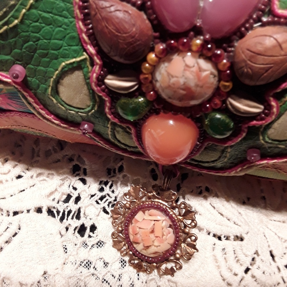HP!!⚡MARY FRANCES HANDBAG / PURSE ⚡5/20/18 - Picture 4 of 5